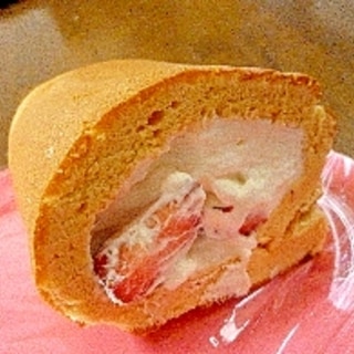 苺の♪シフォンロールケーキ～砂糖小麦不使用